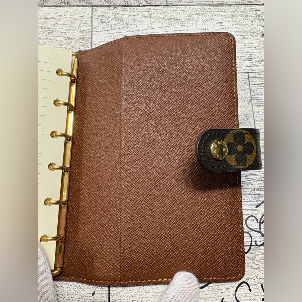 💯 Authentic Louis Vuitton Small Ring Agenda + Box and Refill - Picture 7 of 11